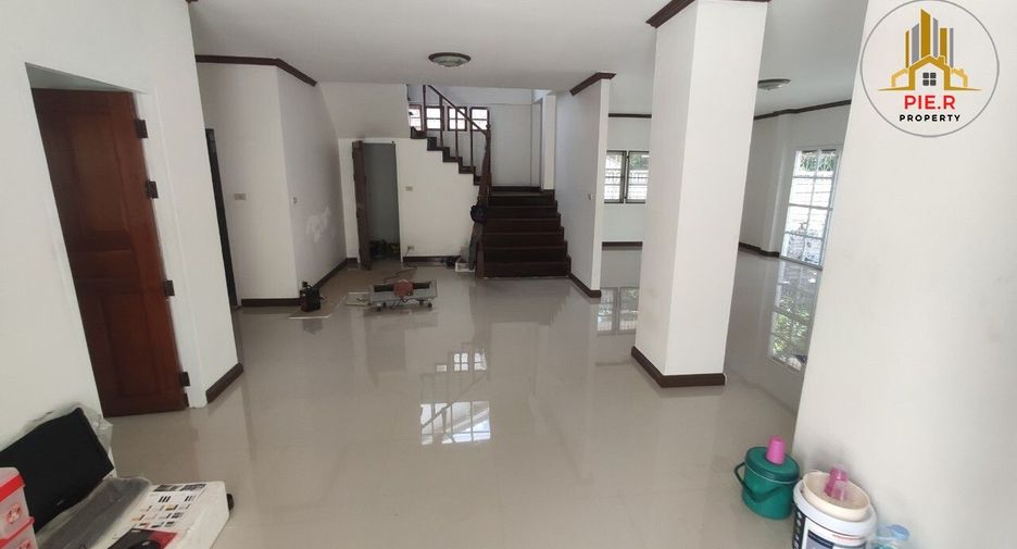 For sale 4 bedrooms house in Lat Krabang, Bangkok