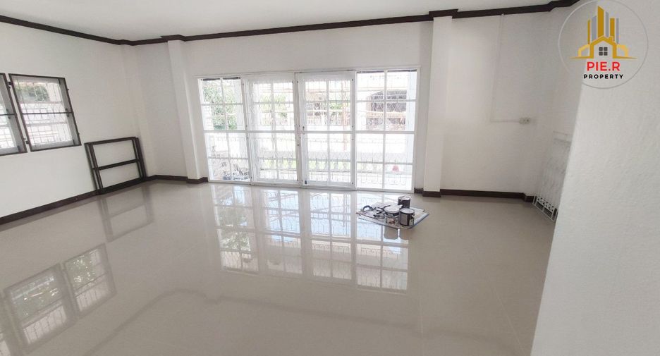 For sale 4 bedrooms house in Lat Krabang, Bangkok