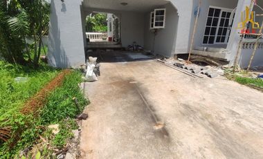 For sale 4 bedrooms house in Lat Krabang, Bangkok