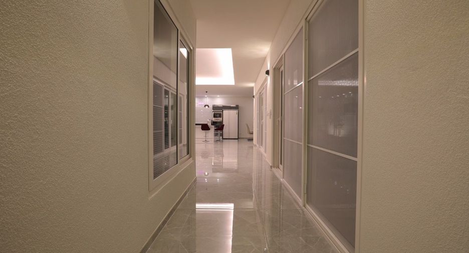 For rent and for sale 3 bedrooms house in East Pattaya, Pattaya