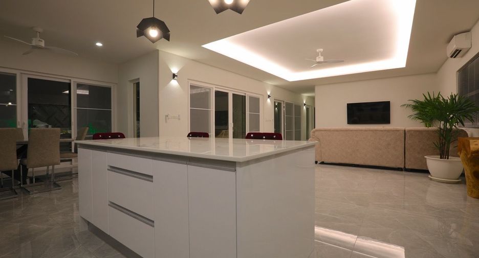 For rent and for sale 3 bedrooms house in East Pattaya, Pattaya