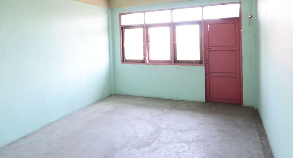 Local comercial en venta de 4 habitaciones en Bang Kruai, Nonthaburi