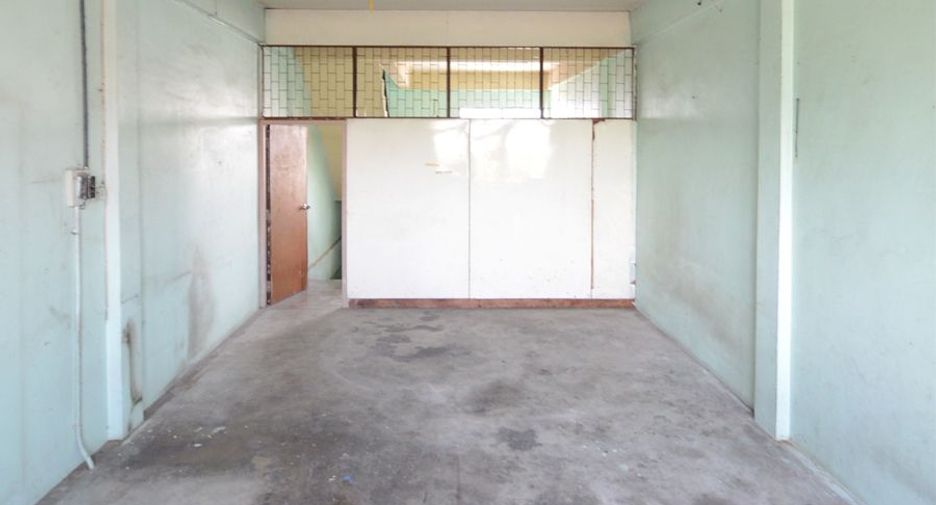 Local comercial en venta de 4 habitaciones en Bang Kruai, Nonthaburi
