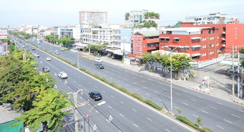 Local comercial en venta de 4 habitaciones en Bang Kruai, Nonthaburi