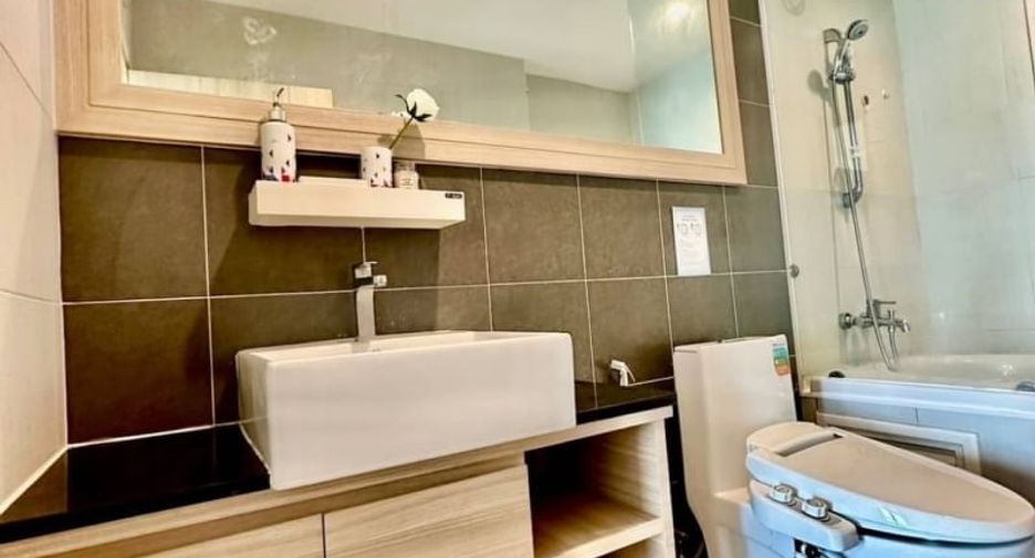 Wohnung zum Kauf mit 1 Zimmer in Si Racha, Chonburi