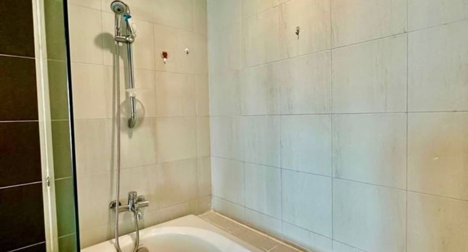 Wohnung zum Kauf mit 1 Zimmer in Si Racha, Chonburi