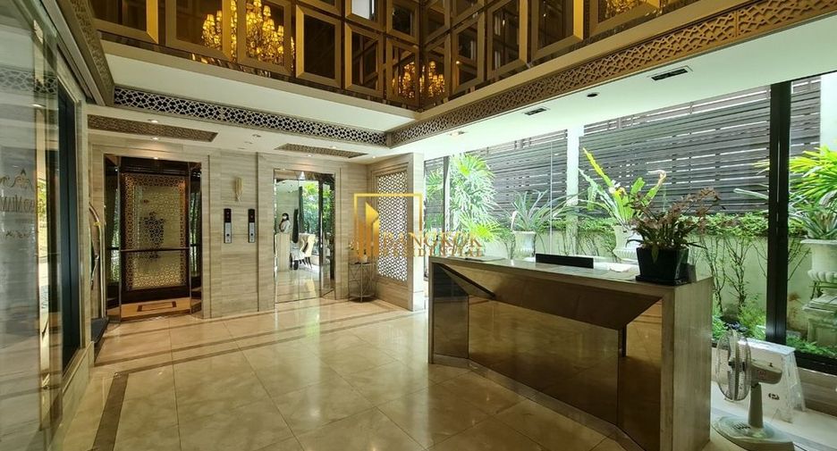 For rent 3 bedrooms serviced apartment in Khlong Toei, Bangkok