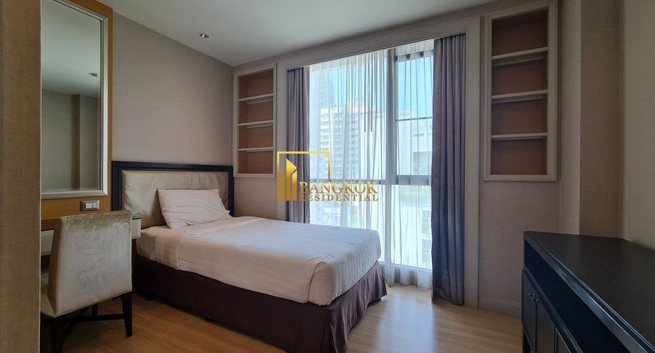 For rent 3 bedrooms serviced apartment in Khlong Toei, Bangkok