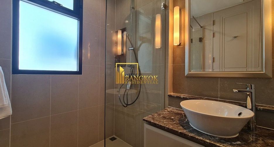 For rent 3 bedrooms serviced apartment in Khlong Toei, Bangkok