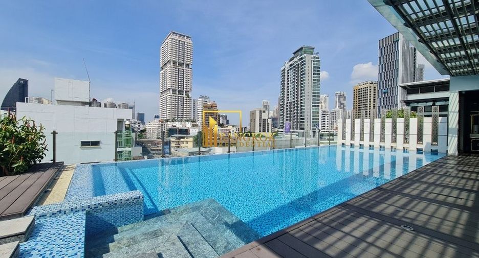 For rent 3 bedrooms serviced apartment in Khlong Toei, Bangkok