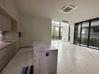 For rent 4 bed condo in Suan Luang, Bangkok