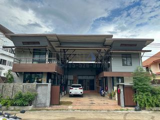 Haus zur Miete und zum Kauf mit 4 Zimmer in San Kamphaeng, Chiang Mai