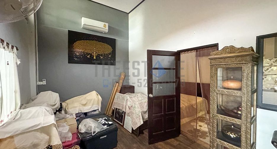 For rent and for sale 4 bedrooms house in San Kamphaeng, Chiang Mai