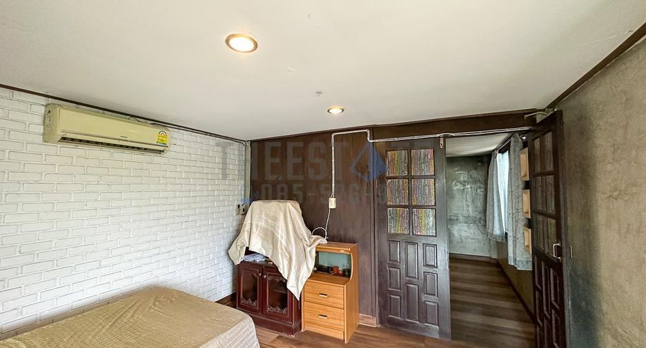 For rent and for sale 4 bedrooms house in San Kamphaeng, Chiang Mai