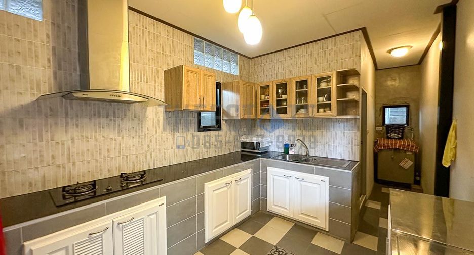 For rent and for sale 4 bedrooms house in San Kamphaeng, Chiang Mai