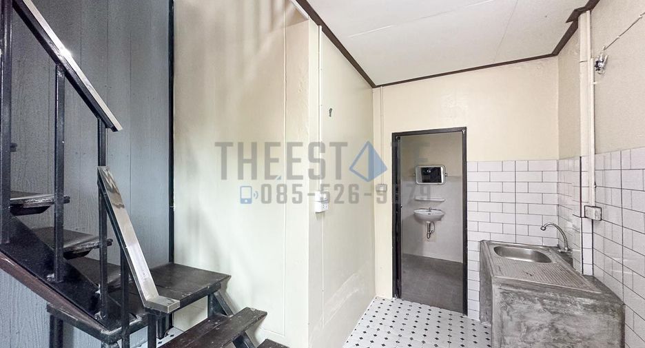 For rent and for sale 4 bedrooms house in San Kamphaeng, Chiang Mai