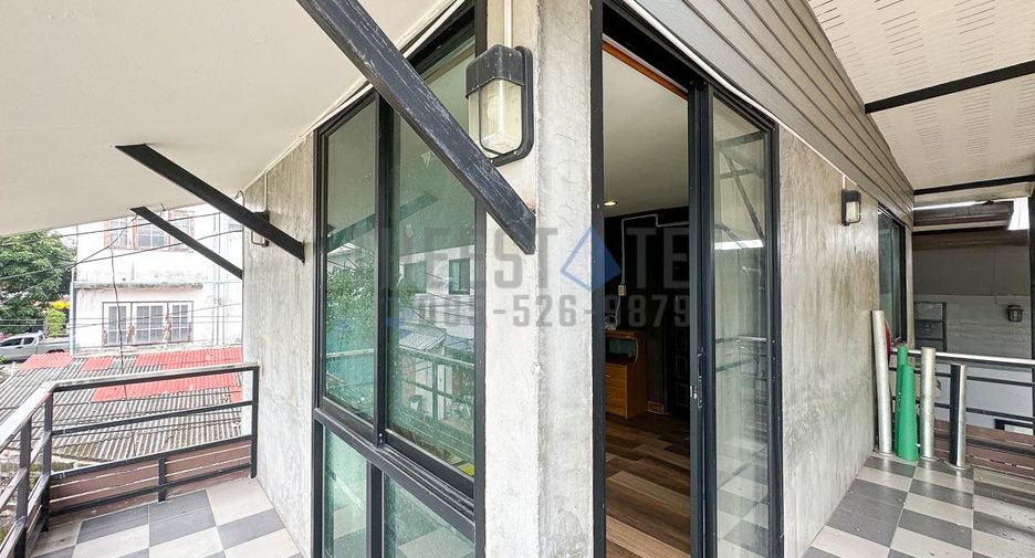For rent and for sale 4 bedrooms house in San Kamphaeng, Chiang Mai
