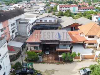 For Rent 4 Bedroom House In San Kamphaeng, Chiang Mai