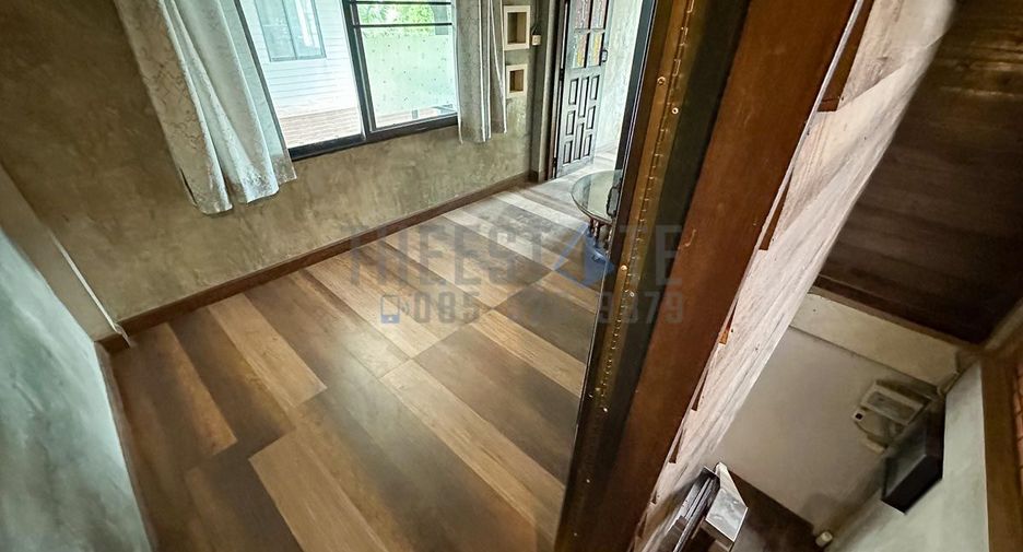 For rent and for sale 4 bedrooms house in San Kamphaeng, Chiang Mai