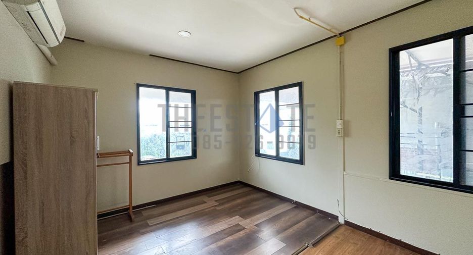 For rent and for sale 4 bedrooms house in San Kamphaeng, Chiang Mai