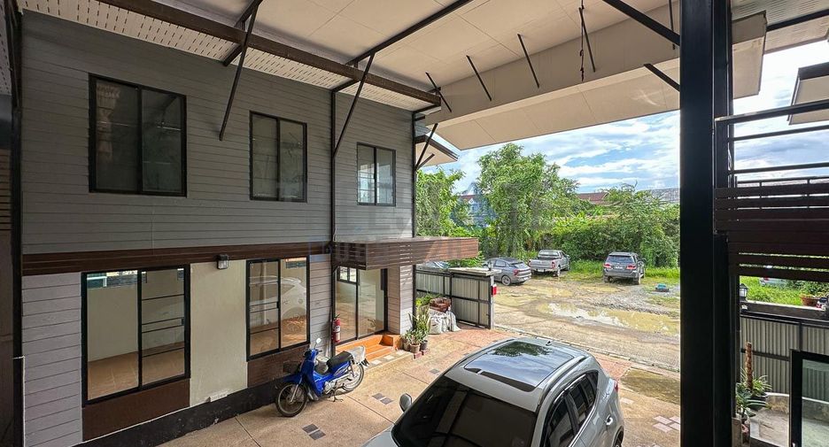For rent and for sale 4 bedrooms house in San Kamphaeng, Chiang Mai