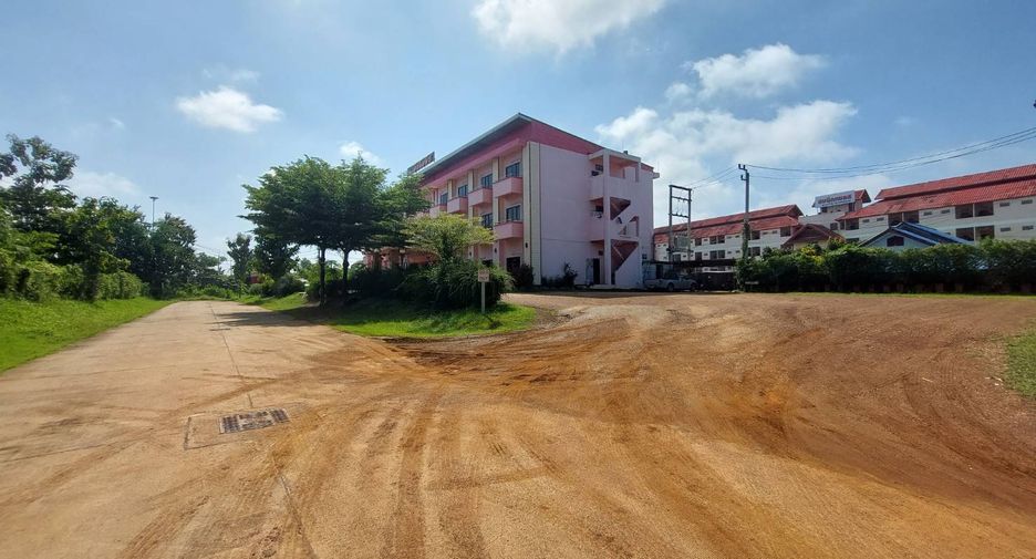 For sale 51 bedrooms hotel in Mueang Lampang, Lampang
