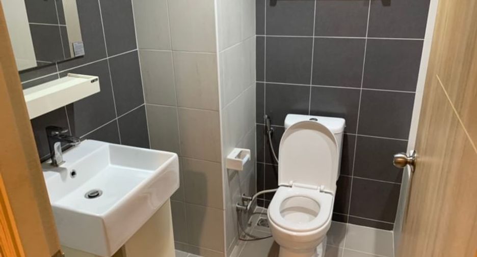 Condo en alquiler y en venta de 1 habitaciones en Si Racha, Chonburi