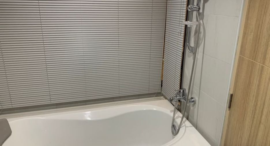 Condo en alquiler y en venta de 1 habitaciones en Si Racha, Chonburi