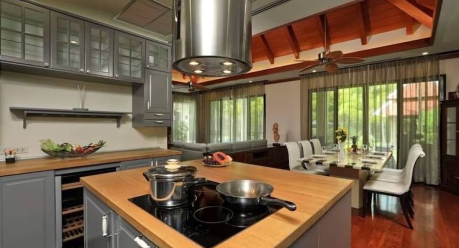 For sale 4 bedrooms villa in Mueang Phuket, Phuket