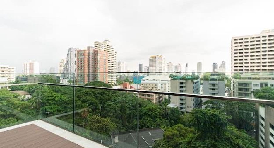 For rent 2 bedrooms condo in Khlong Toei, Bangkok