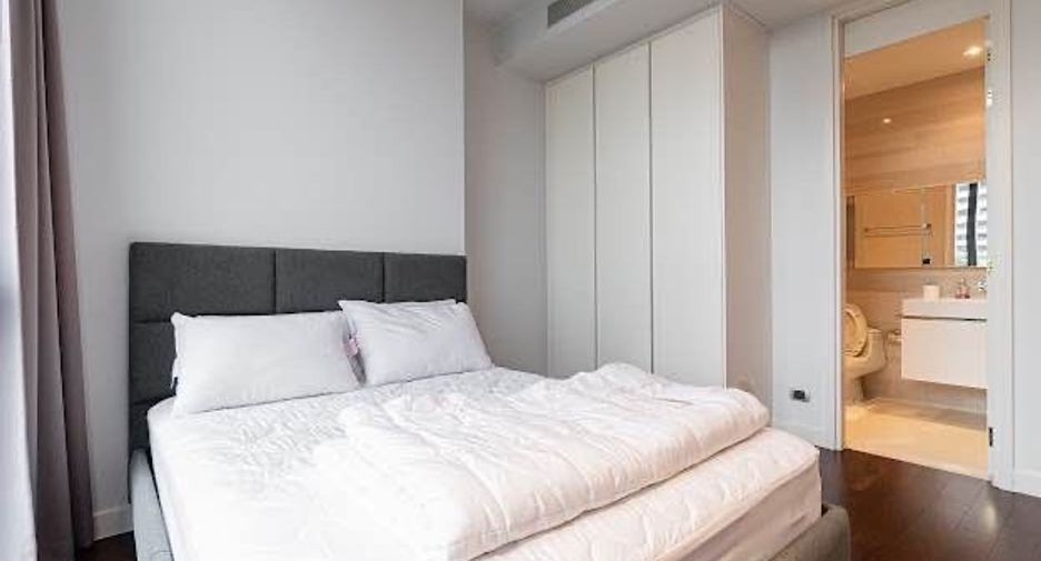 For rent 2 bedrooms condo in Khlong Toei, Bangkok