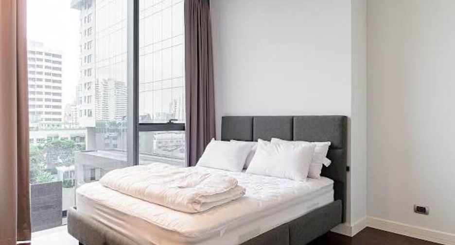 For rent 2 bedrooms condo in Khlong Toei, Bangkok