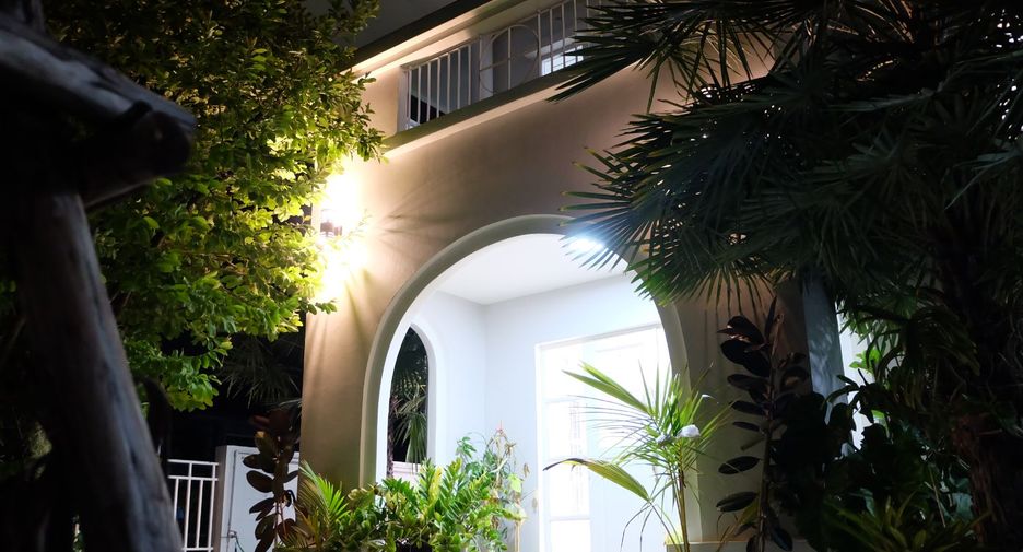 For sale 4 bedrooms house in Thanyaburi, Pathum Thani