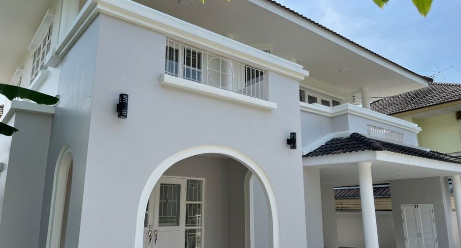 For sale 4 bedrooms house in Thanyaburi, Pathum Thani