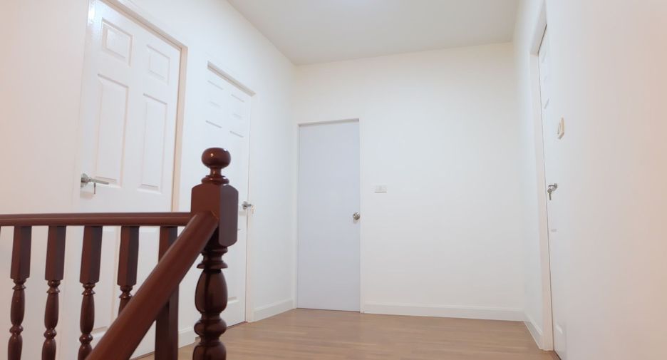 For sale 4 bedrooms house in Thanyaburi, Pathum Thani