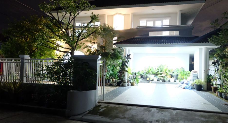For sale 4 bedrooms house in Thanyaburi, Pathum Thani