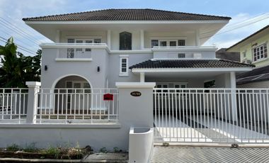 Haus zum Kauf mit 4 Zimmer in Thanyaburi, Pathum Thani