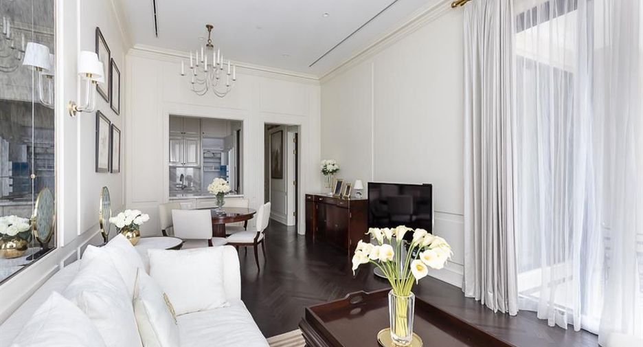 For rent 2 bedrooms condo in Pathum Wan, Bangkok