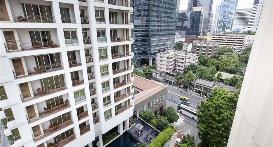 For rent 2 bedrooms condo in Pathum Wan, Bangkok