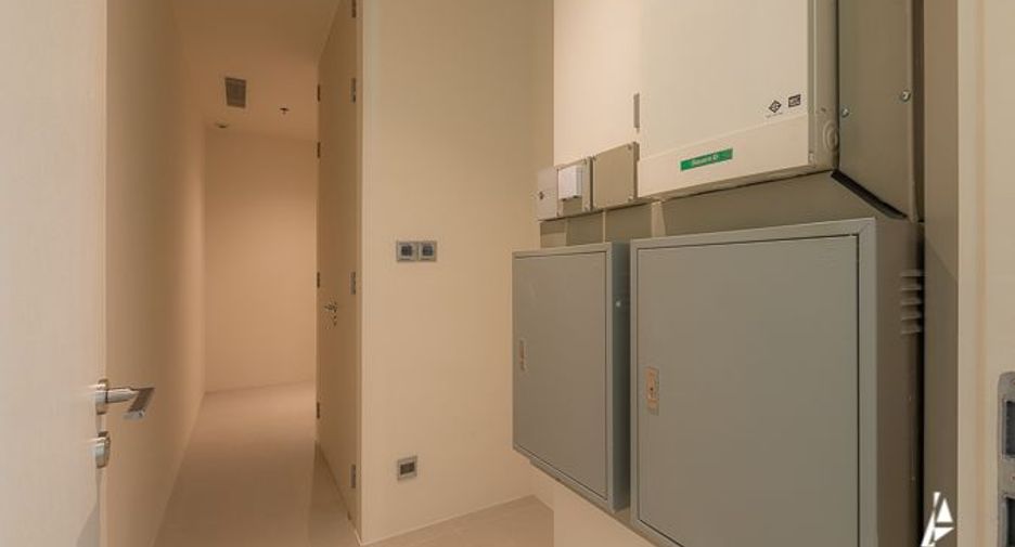 For sale 3 ベッドルーム condo in Khlong Toei, Bangkok