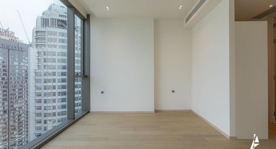 For sale 3 ベッドルーム condo in Khlong Toei, Bangkok