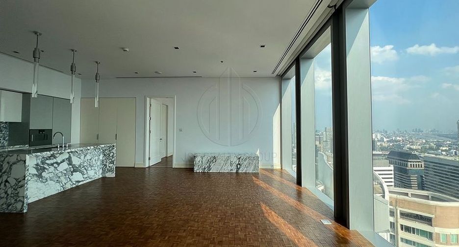 For sale 2 bedrooms condo in Sathon, Bangkok