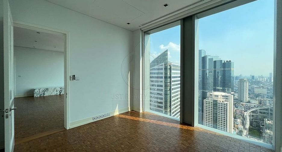 For sale 2 bedrooms condo in Sathon, Bangkok