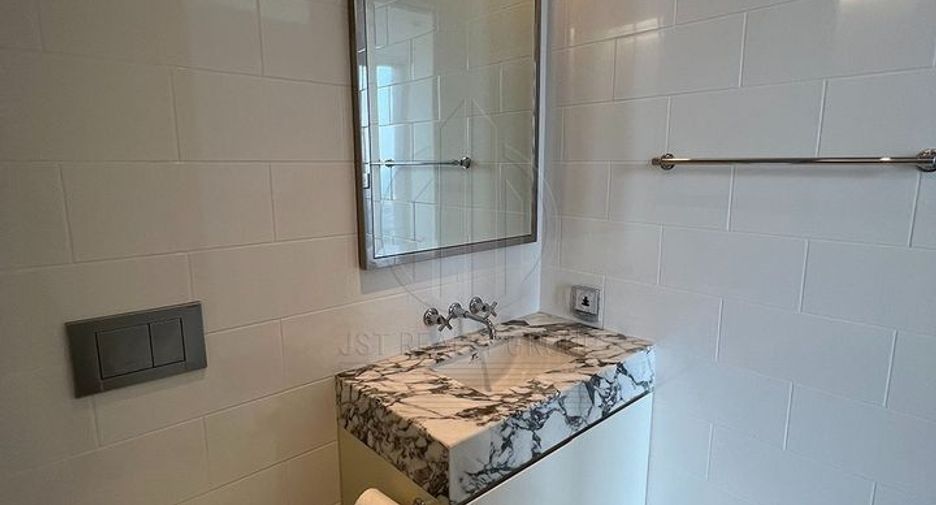 For sale 2 bedrooms condo in Sathon, Bangkok