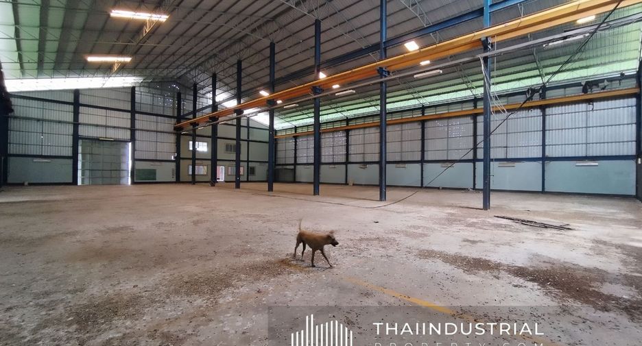 For rent そして for sale warehouse in Phanom Sarakham, Chachoengsao