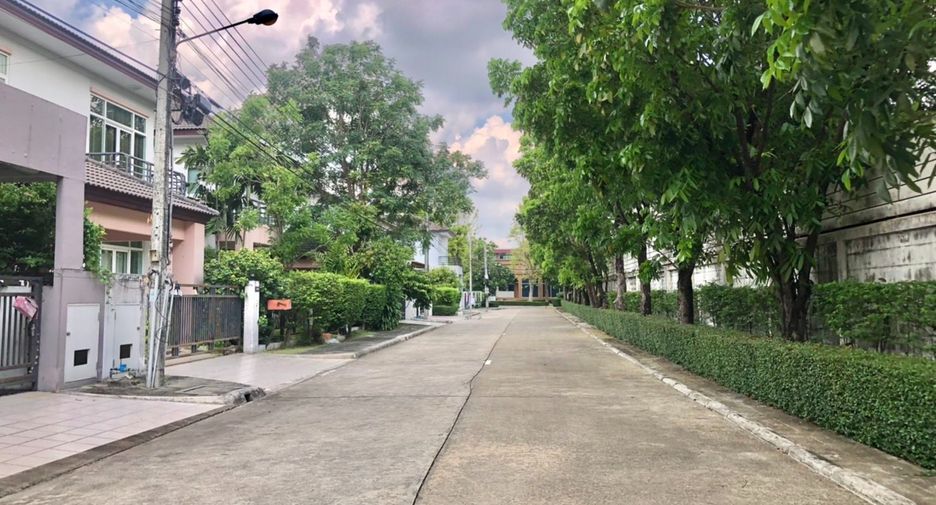 Casa en venta de 3 habitaciones en Sai Mai, Bangkok
