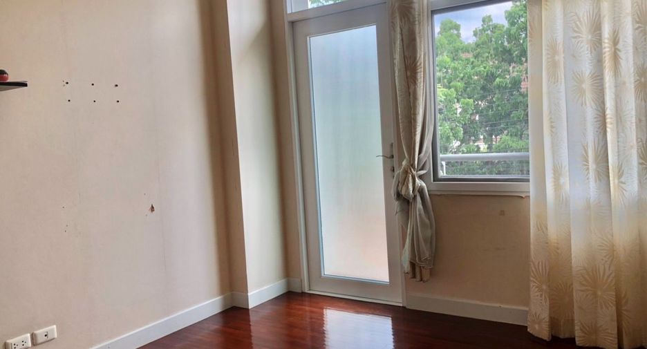 Casa en venta de 3 habitaciones en Sai Mai, Bangkok