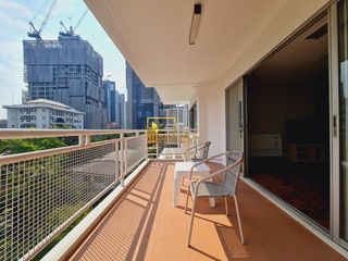 For rent 3 bedrooms apartment in Khlong Toei, Bangkok