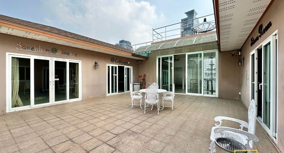 Apartamento en alquiler de 2 habitaciones en Watthana, Bangkok