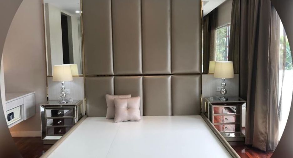 À louer et à vendre 3 chambres condo à Watthana, Bangkok